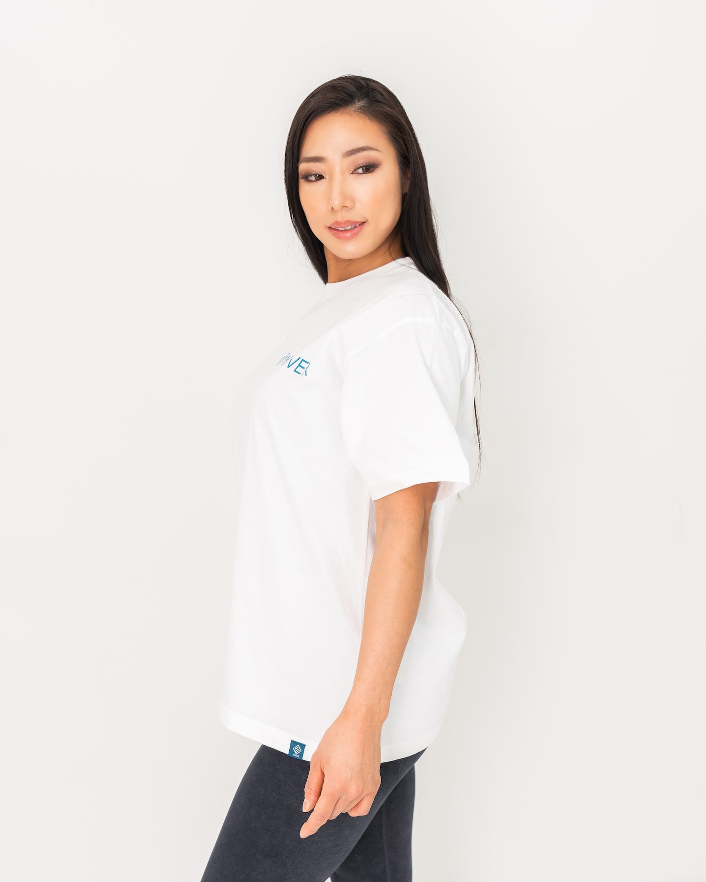 ”YUME SIGNATURE TEE”