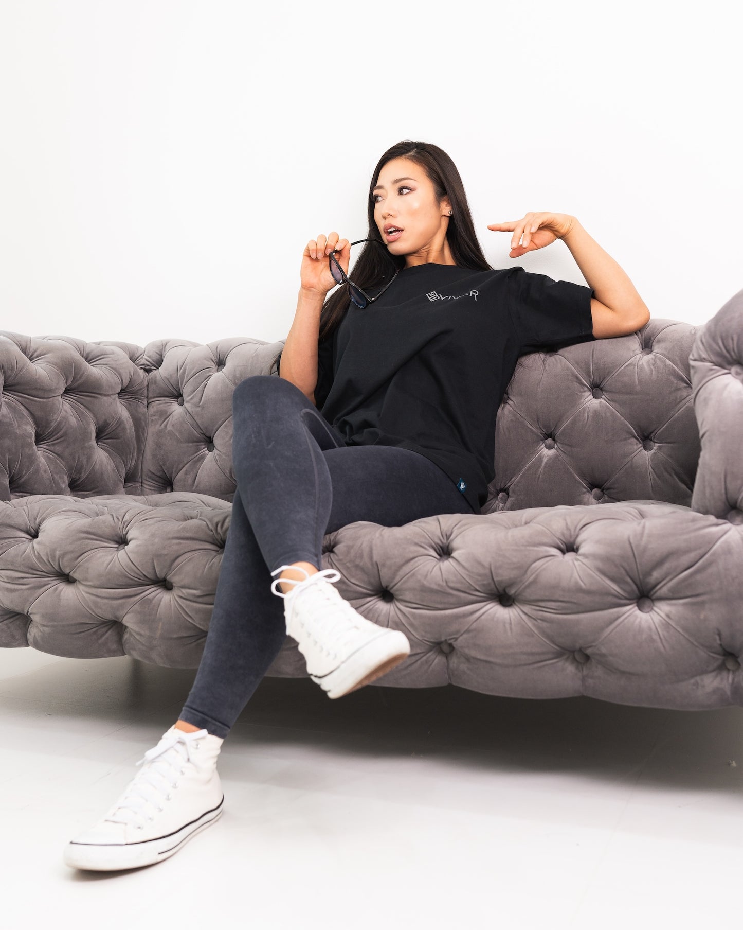 ”YUME SIGNATURE TEE”