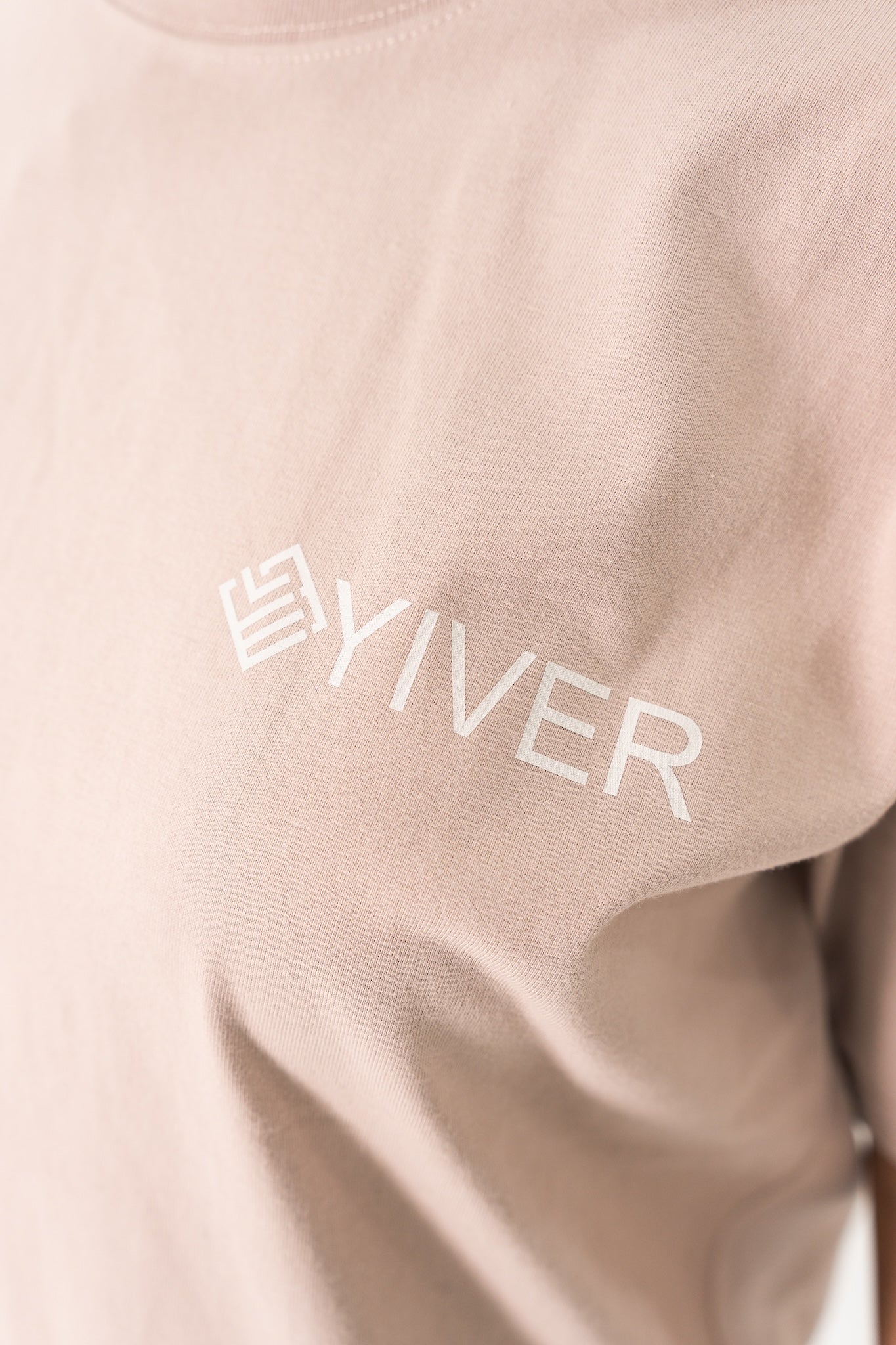 ”YUME SIGNATURE TEE”