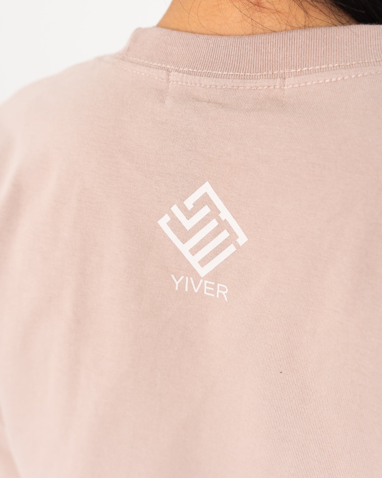 ”YUME SIGNATURE TEE”